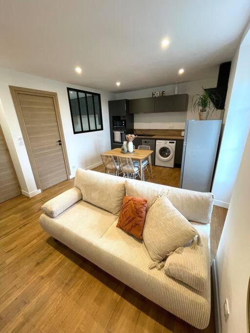 Appartement Calme Et Cosy Proche Centre Vue Chateau Vitre  Exterior photo